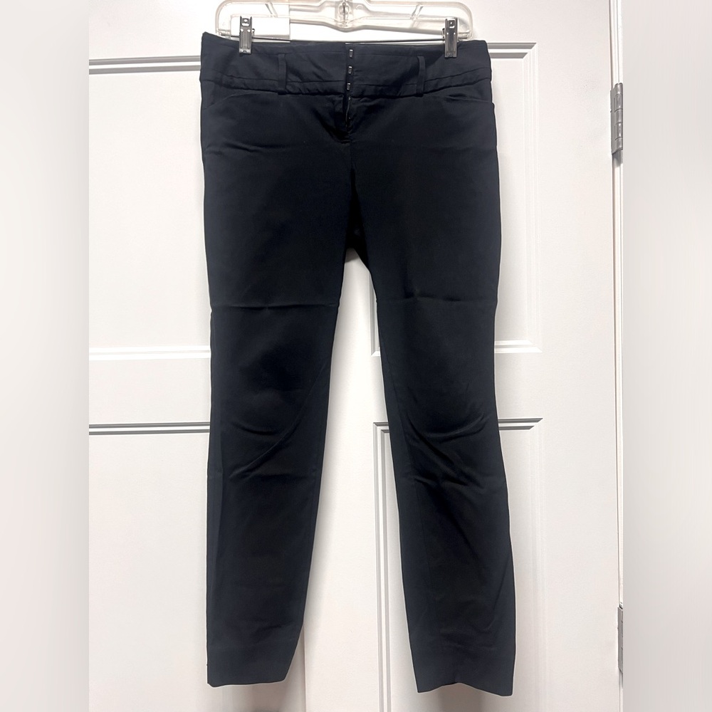 The Limited skinny pant size 4 short